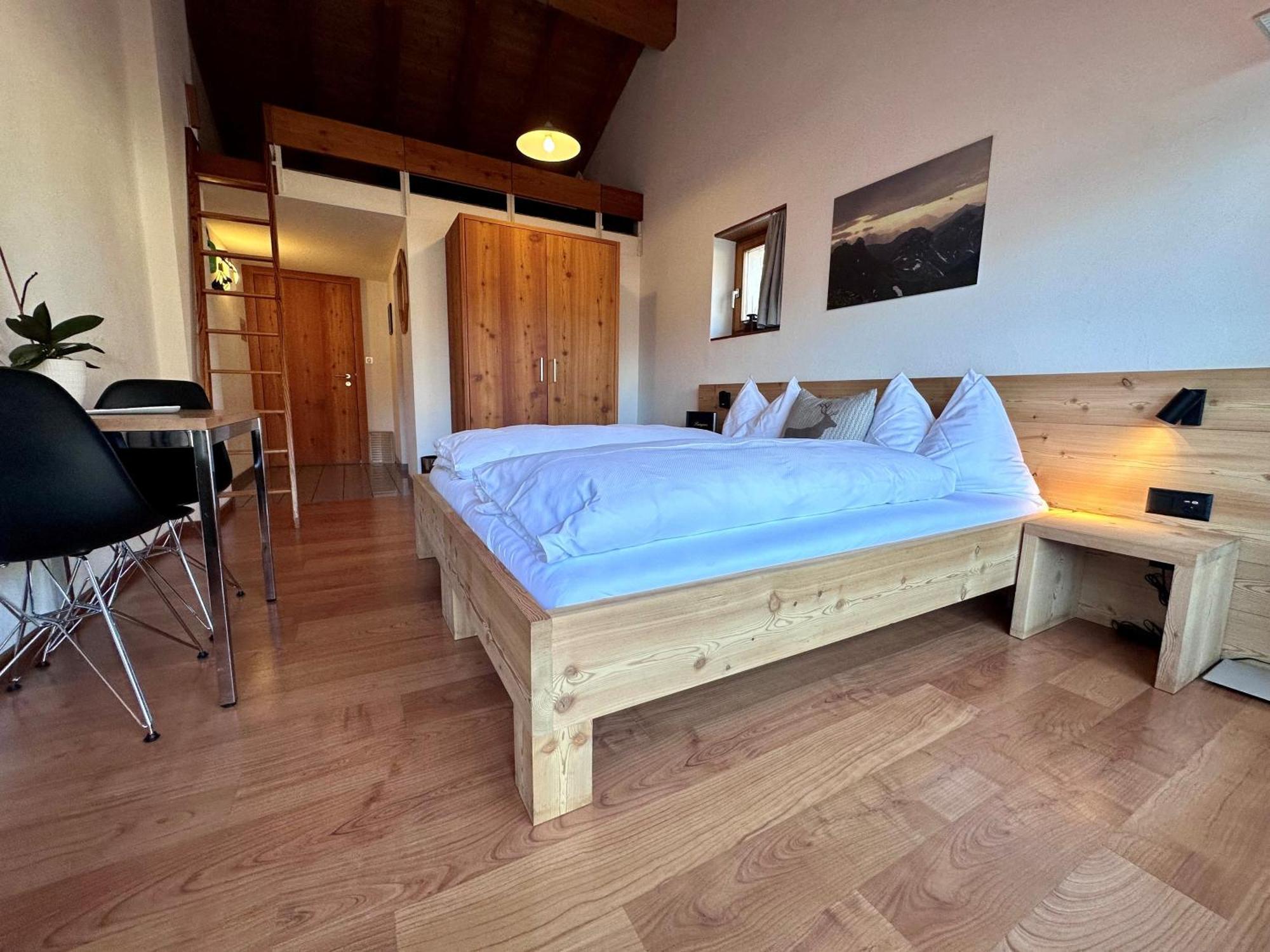 Laagers Hotel Garni Samedan Buitenkant foto